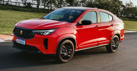 Abarth zrobił Fastbacka. U nas go nie kupicie