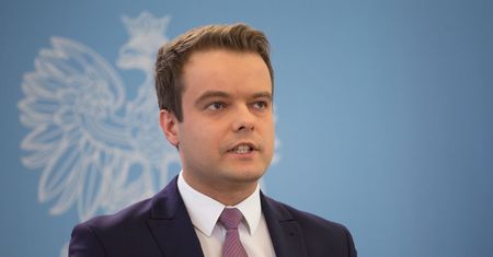 Kim jest Rafał Bochenek? Od pogodynka do rzecznika PiS