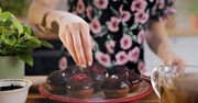Smacznego! Batatowe muffinki z melisą i wiśniową nutą