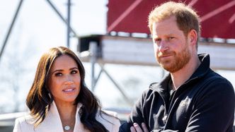 Naszyjnik, który Meghan Markle otrzymała od Harry'ego, wywołał AFERĘ w rodzinie królewskiej! Ujawniono jej rozmowę z doradcą royalsów