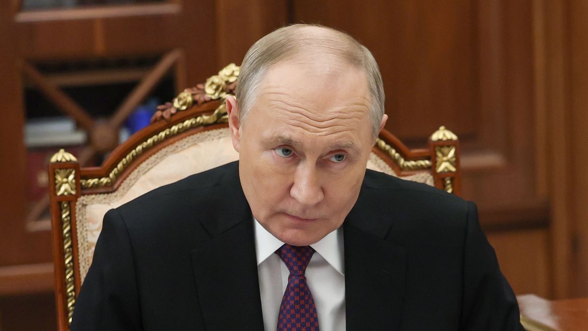 Russian President Vladimir Putin meets with Russian Transport Minister Roman Starovoit at the Kremlin in Moscow, Russia, 30 January 2025. EPA/GAVRIIL GRIGOROV/SPUTNIK/KREMLIN / POOL MANDATORY CREDIT Dostawca: PAP/EPA.