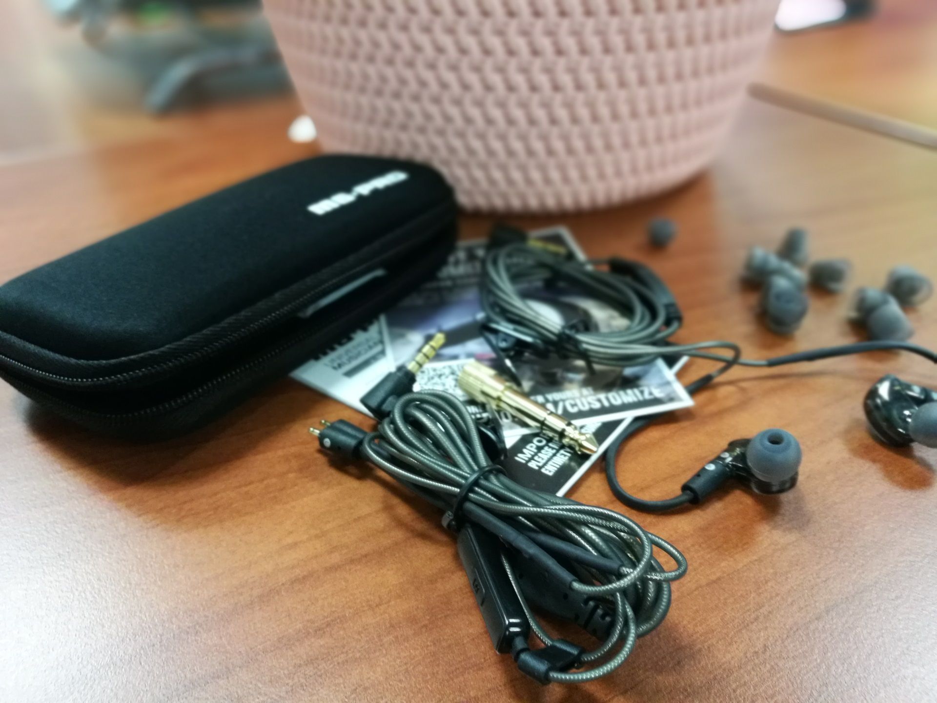 Mee Audio M6 Pro v2, monitory sceniczne, które sprawdzą się w codziennym użyciu 2