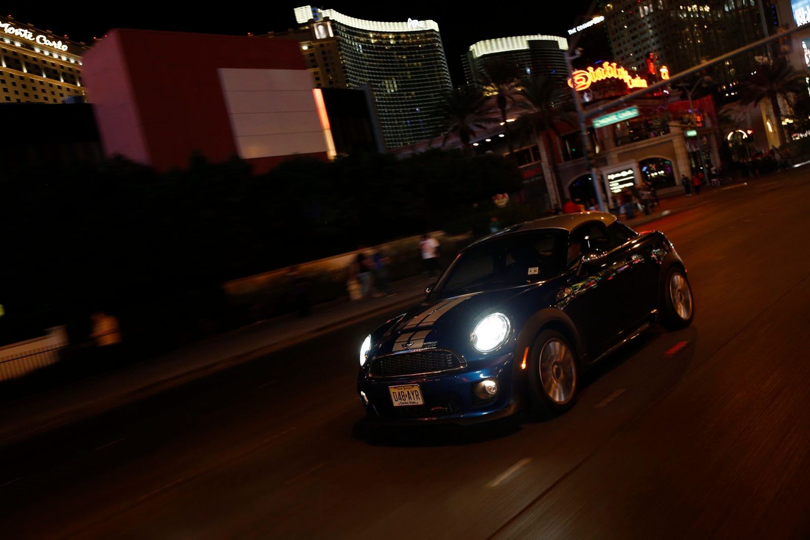 Galeria Mini jako celebracja sprzedaży półmilionowego egzemplarza w USA 234