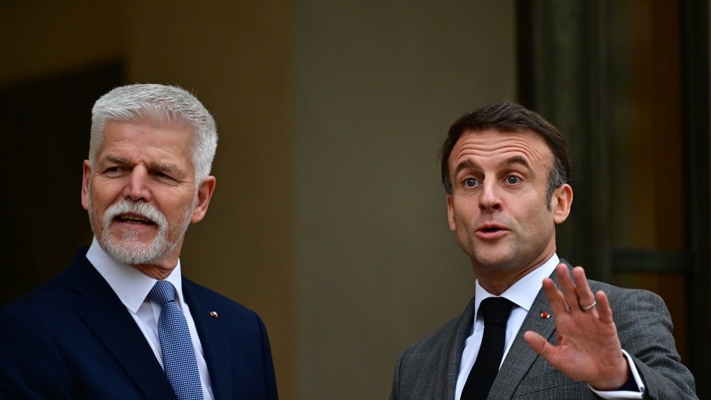 Emmanuel Macron spotka się z Petrem Pavlem. Będzie rozmowa o energetyce atomowej