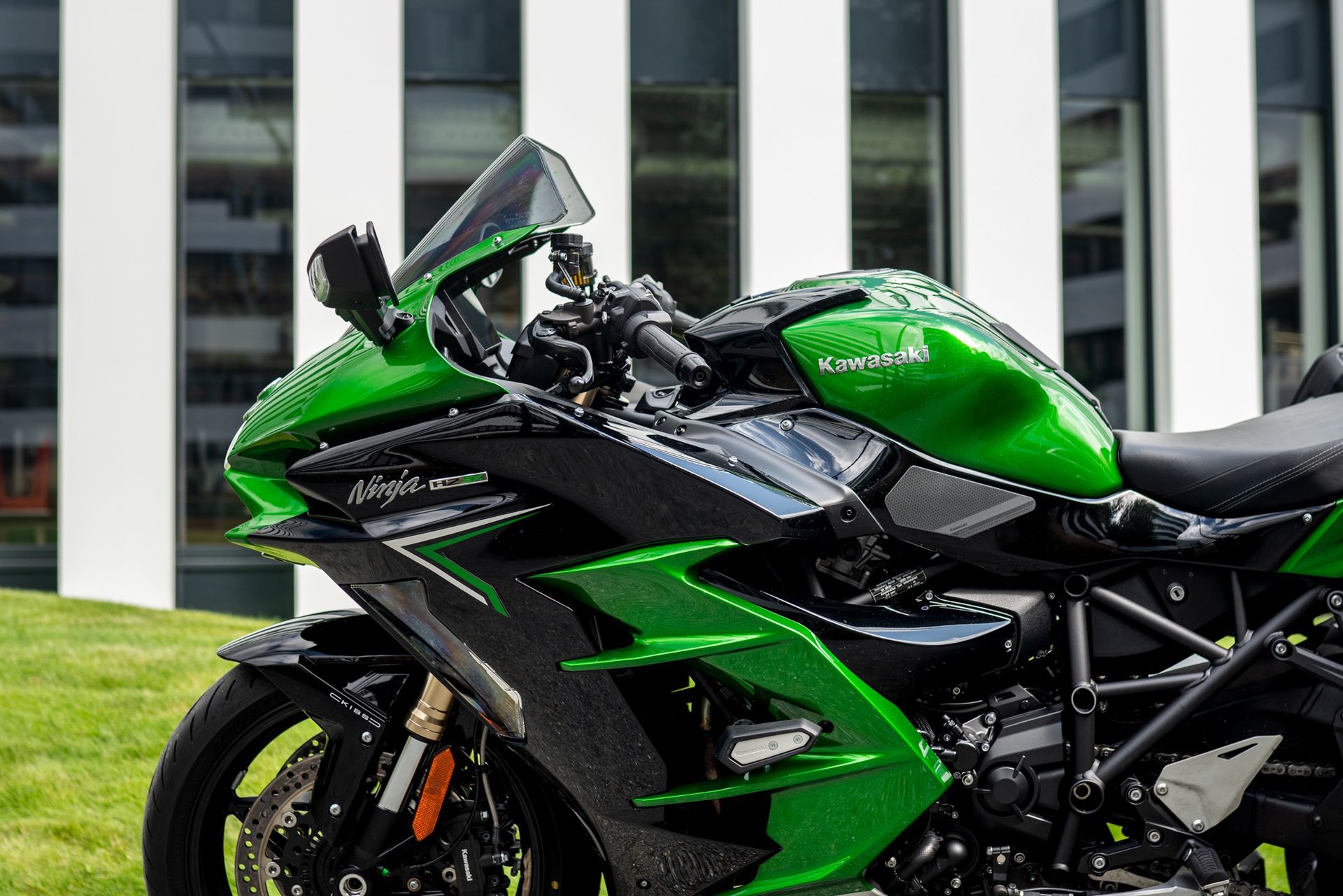Kawasaki Ninja H2 SX