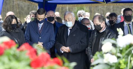 Ograniczenia na mszy żałobnej w intencji Krawczyka. Menadżer przeprasza