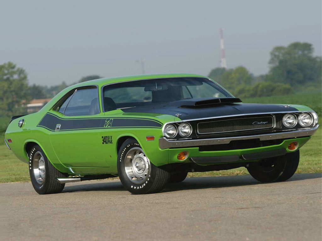 Dodge Challenger - w pogoni za Mustangiem [galeria] 11