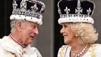 Ekspertka ujawnia, O CZYM król Karol III i królowa Camilla rozmawiali podczas uroczystości koronacyjnych. Co wyczytano z ruchu ich warg?