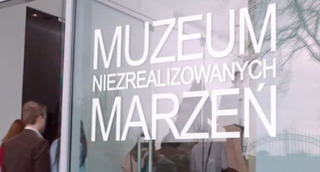 Bank Pekao znów reklamuje pożyczkę w muzeum niezrealizowanych marzeń (wideo)