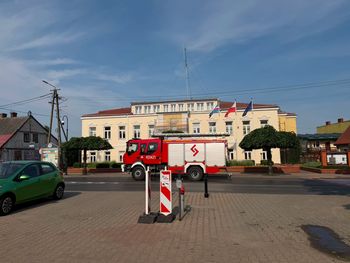 Podejrzenie podłożenia ładunku wybuchowego. Akcja służb w centrum Gostynina