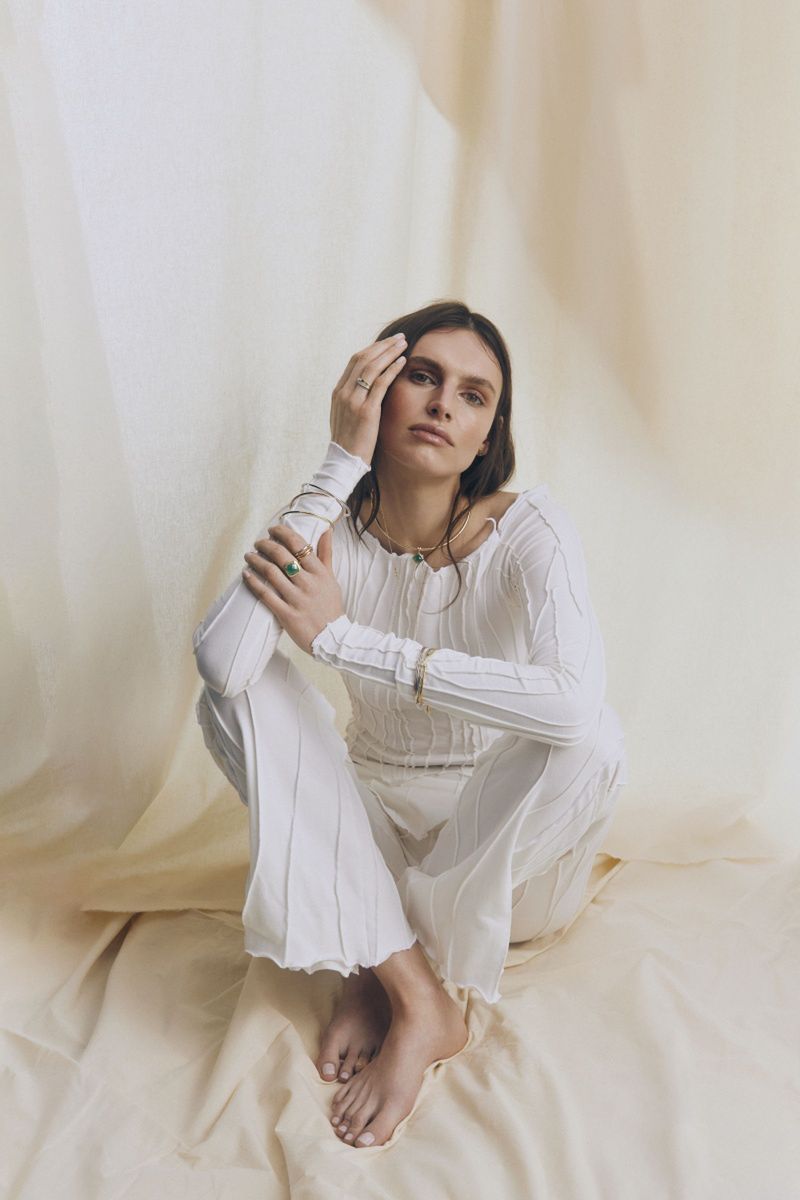 Odradzaj się na nowo każdego dnia z nową, modułową kolekcją biżuterii Geometrik