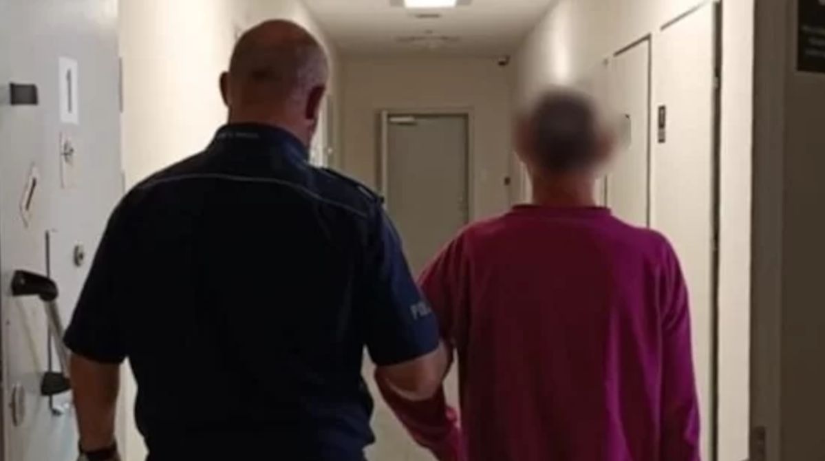 Świadkowie powstrzymali złodzieja. 34-latek usiłował okraść seniorkę