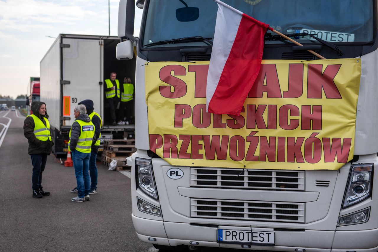 Wójt cofnął zgodę na protest na granicy z Ukrainą. Protestujący: Nie zejdziemy z niczym