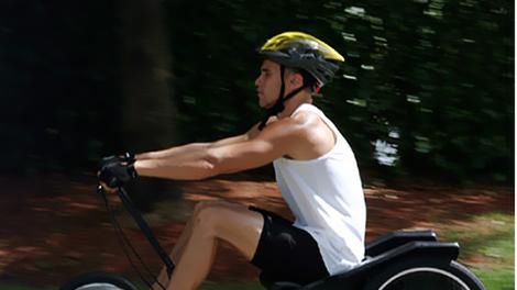 Ręcznie napędzany quad-rower 1