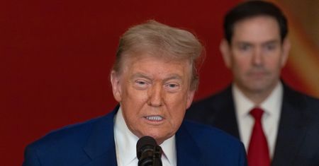 Włoska prasa o atakach przeprowadzonych przez USA. Piszą o "wojnie Trumpa"