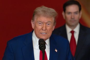 Włoska prasa o atakach przeprowadzonych przez USA. Piszą o "wojnie Trumpa"