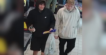 Ujęcie z Biedronki. Pokazano ich twarze. Rozpoznajesz?