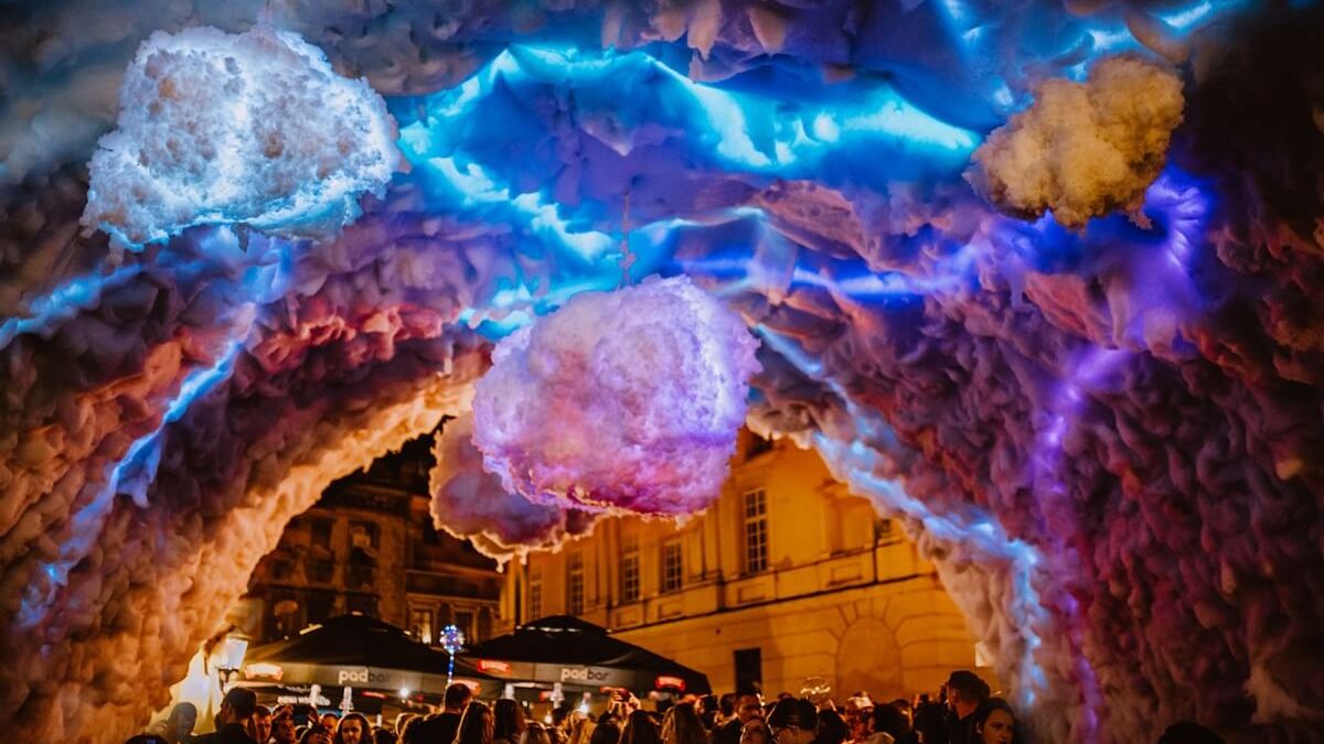 Instalacja „Chmury” podczas Nocy Kultury w Lublinie