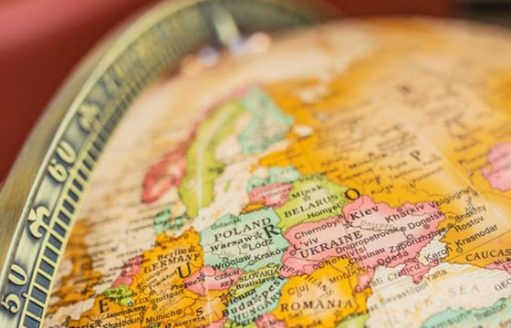 W naszej części Europy sieci kablowe i platformy cyfrowe stracą 2,4 mln klientów