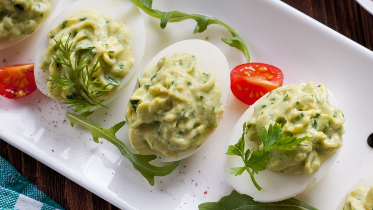 Jajka i awokado to duet, któremu przyklaskują dietetycy