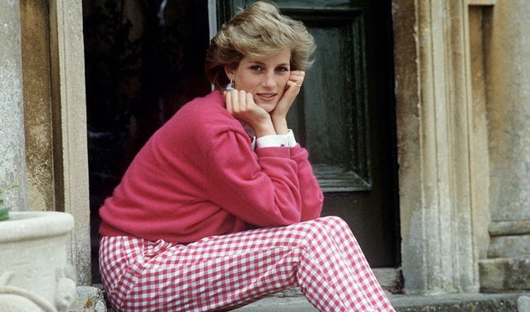 Fotograf pokazał, jak DZIŚ mogłaby wyglądać księżna Diana. Internauci podzieleni: "Absolutnie nie" vs. "Niesamowite" (FOTO)