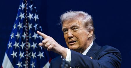 Pogrążą Trumpa? Demokraci pokazali kartkę dla Epsteina