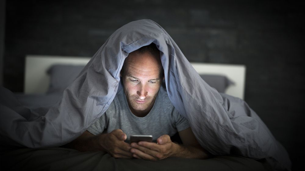 Facebook przechodzi na ciemną stronę mocy 1