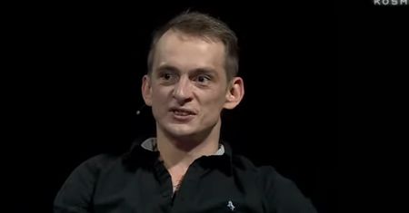 Bójka podczas programu. Rywal zaatakował Jasia Kapele