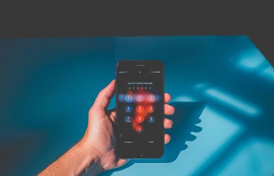 Rząd ma przepisy przeciw cyberoszustwom: nowe obowiązki dla telekomów i platform e-mailowych