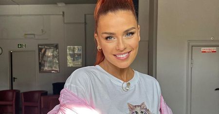 Do jeansów i sukienki. Najmodniejsze buty sportowe na wiosnę