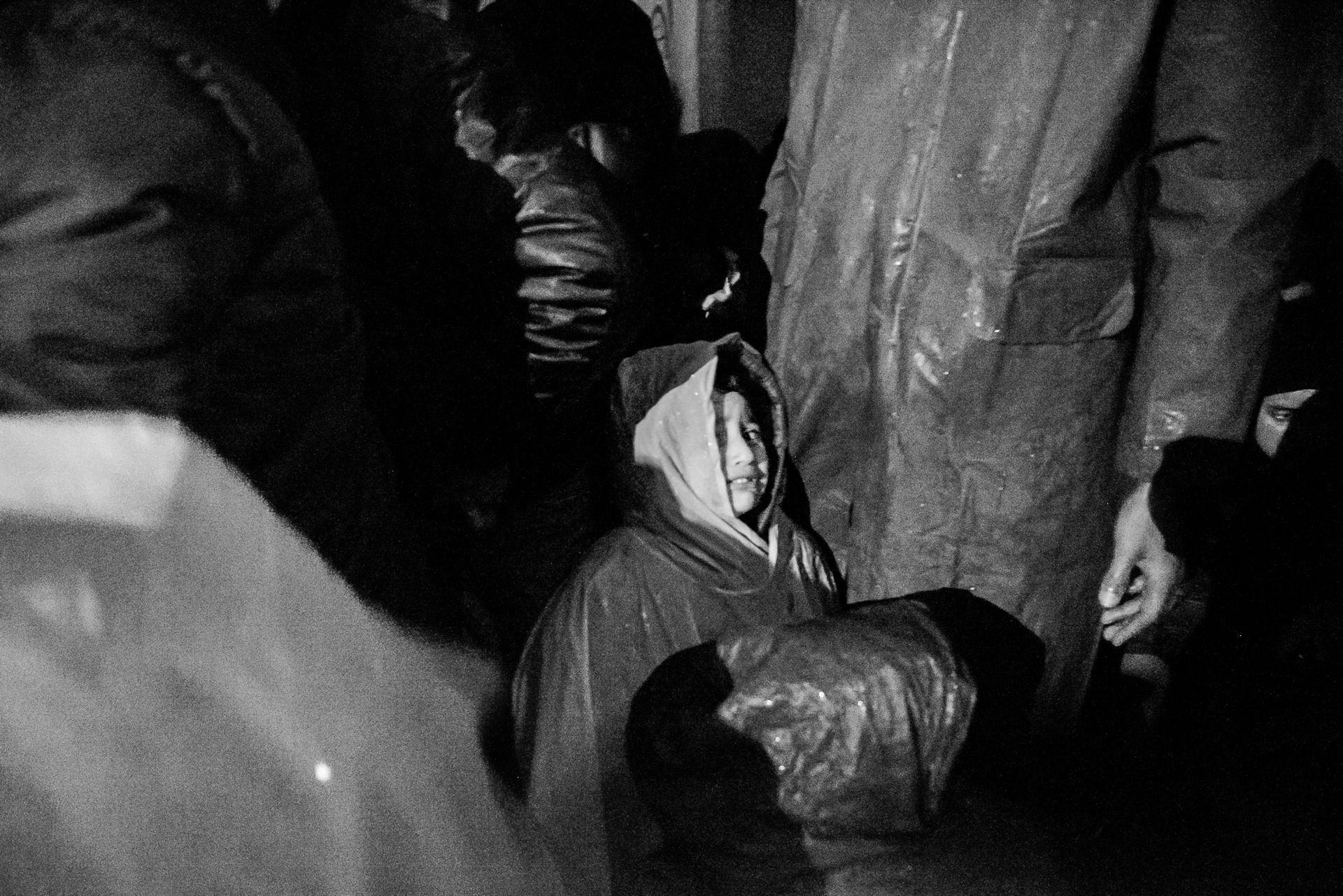 Szymon Barylski przez miesiąc fotografował obóz dla uchodźców między Grecją, a Macedonią 18