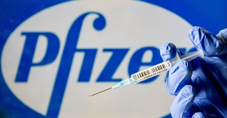Kosmiczne pieniądze. Tyle Pfizer zarabia na szczepionce