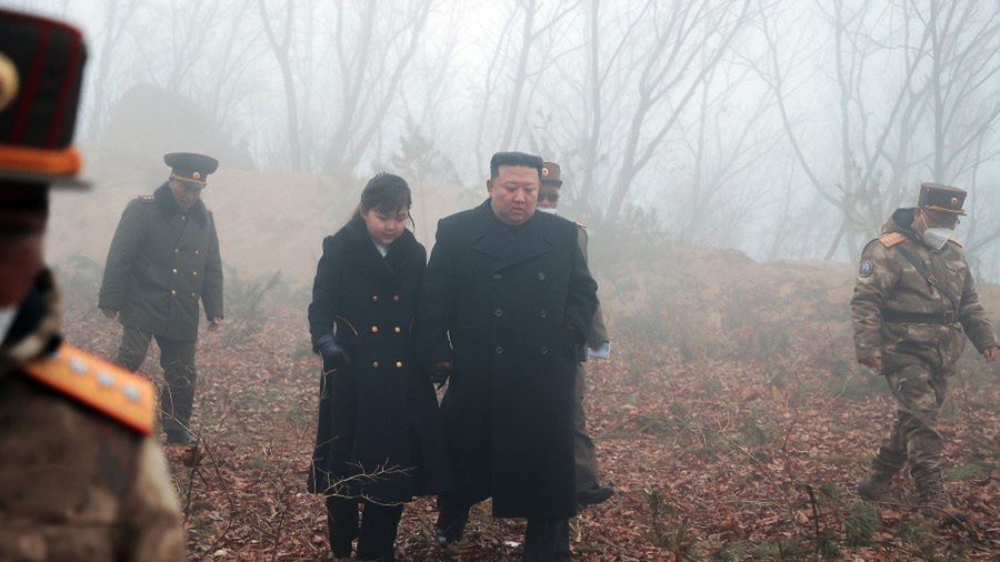 Kim Dzong Un i jego córka o imieniu Ju Ae