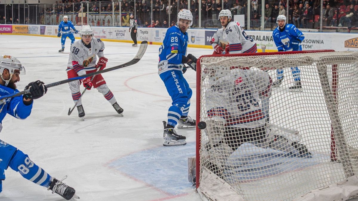 Kapitalna atmosfera na trybunach i kolejny skalp beniaminka. Liderzy nie zawiedli