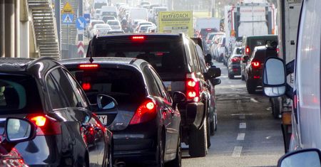 Europejskie samochody emitują coraz więcej CO2. Nowy limit wejdzie w życie już w 2021 r.