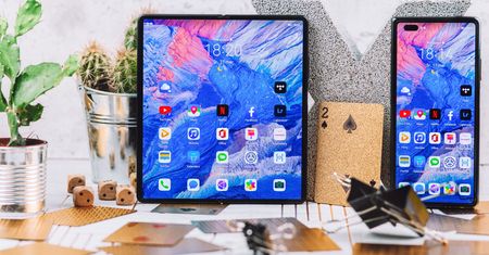 Sprawdzamy Huawei Mate X2 - teoretycznie podejrzany pomysł, w praktyce dużo lepsza konstrukcja