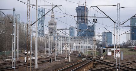 Remont toru na odcinku Warszawa Centralna – Warszawa Wschodnia