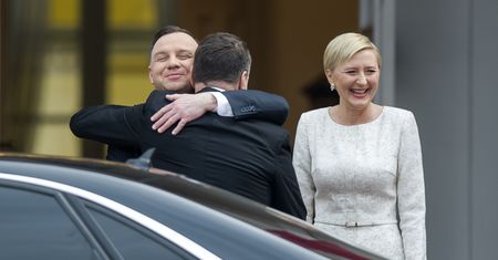 Roześmiana Agata Duda wita z mężem łotewską parę prezydencką (ZDJĘCIA)