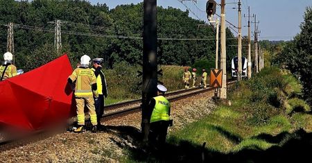 Dolny Śląsk. Tragedia na torach. Nie żyje rowerzysta