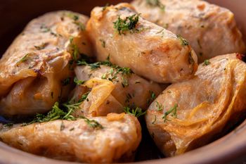 Gołąbki robię po turecku. Są delikatniejsze i mniejsze, ale jeszcze smaczniejsze