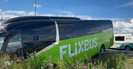 Litwa. Autobus Warszawa-Tallin wpadł do rowu. Są ranni