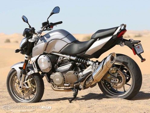 Test: Aprillia Mana 850