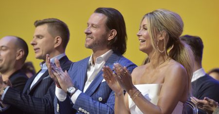 Urocze zdjęcie Majdanów z synem. Henio rośnie jak na drożdżach