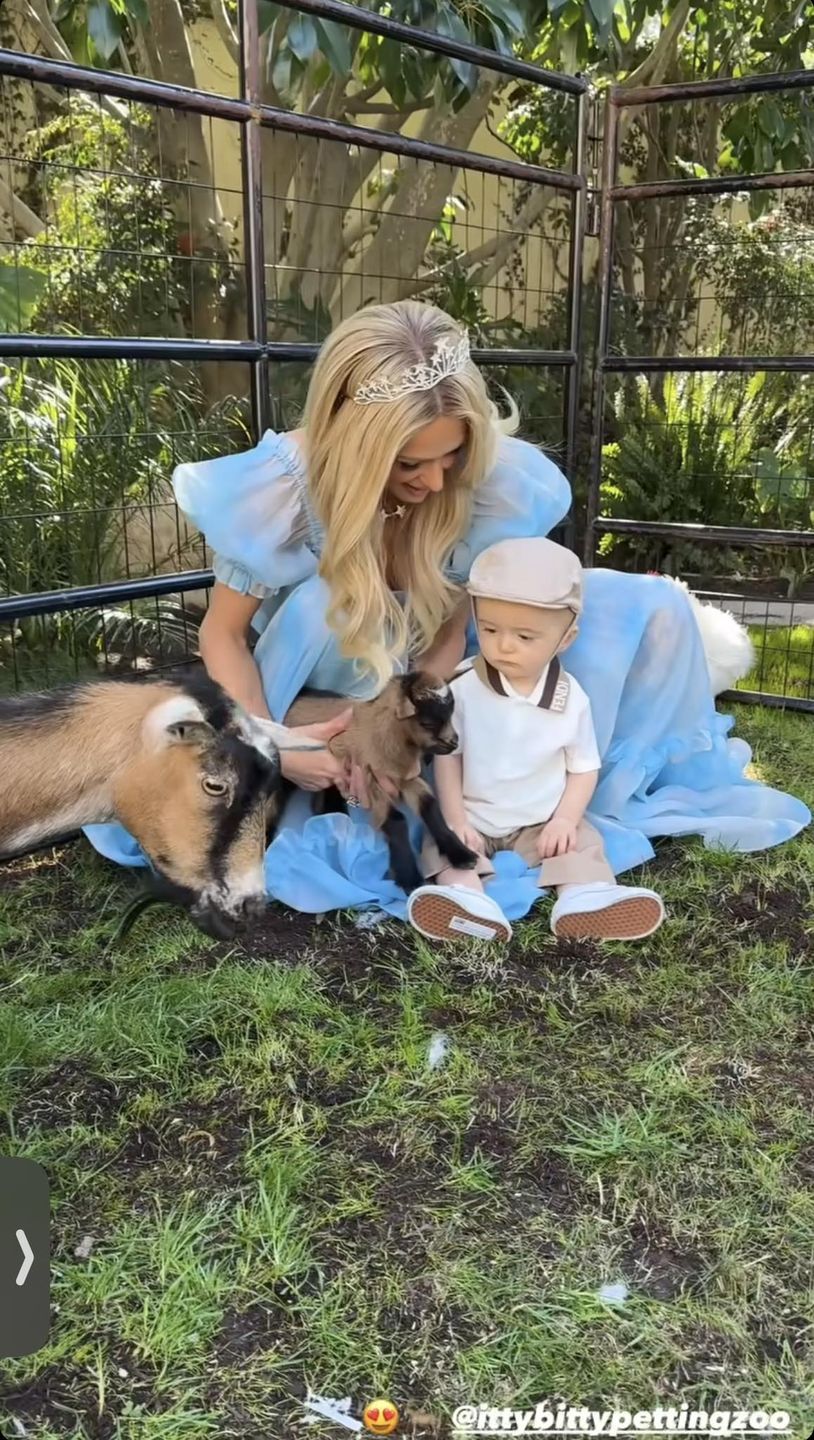 Huczne urodziny synka Paris Hilton