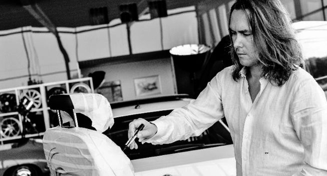 Škoda Superb reklamowana przez projektanta Tomasza Ossolińskiego (wideo)