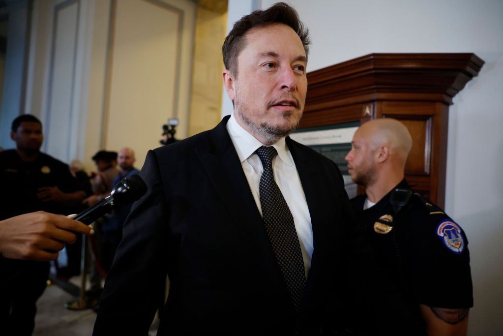 Hero has fallen? Elon Musk has crossed another line