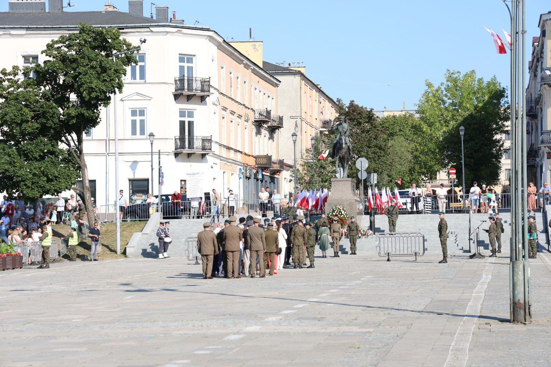 Uroczystości Święta Wojska Polskiego na Placu Wolności w Kielcach