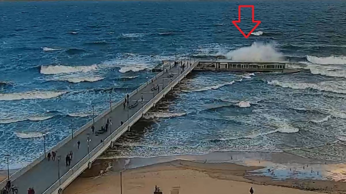 Duże fale w Kołobrzegu.