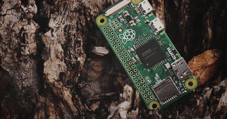 Raspberry Pi – mała-wielka płytka obchodzi 10. urodziny