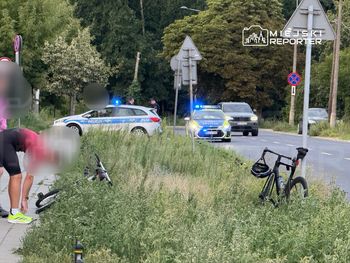 Warszawa: Pijany rowerzysta wjechał czołowo w innego rowerzystę na drodze